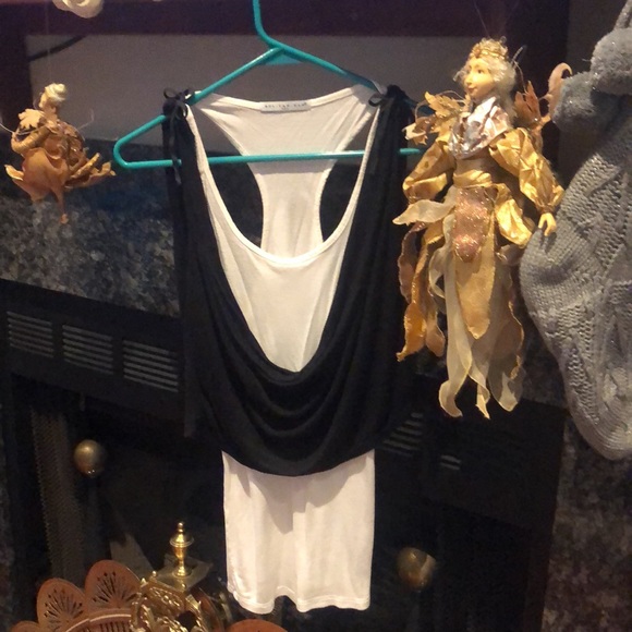 Bui Yah kah Tops - Bui Yah Kahn RacerBack White T with Black Crop Top Coverlet w/ Shoulder Ties M